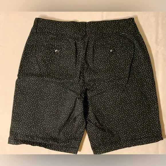 EUC Shorts: Polka Dot, Denim, High Mid-Rise, Straight Fit, 5-Pocket - Picture 2 of 9